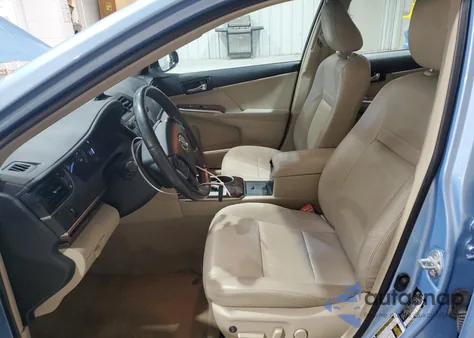 2012 Toyota Camry Base z USA, uszkodzony, nr VIN 4T1BF1FK9CU567533